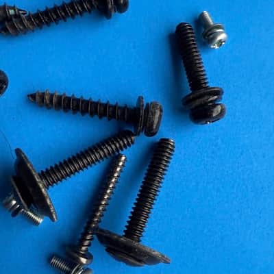 Peavey VYPYR 15W Guitar Amplifier Part: Random Cabinet & PCB Screws Washers image 6