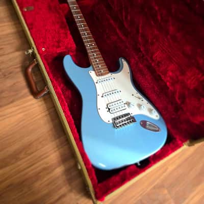 Fender Stratocaster MIM circa 2000 - Lake Placid Blue image 8