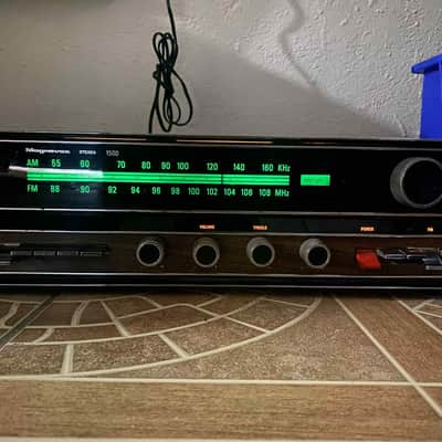 Magnavox 1500 1960 to 1970s - Wood image 1