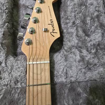 Fender American Elite Stratocaster with Maple Fretboard 2016 - 2019 Sky Burst Metallic image 4
