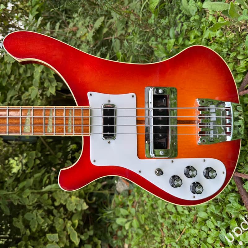 1961 – 1983 Rickenbacker 4001 Left-Handed Fireglo