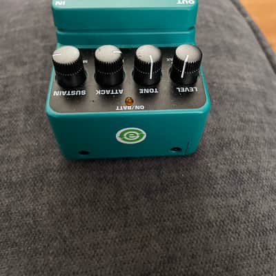Behringer CS400 Compressor Sustainer Pedal 2010s - Standard image 3