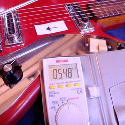 c.1964 Unitone EG-30 Salmon Colour - Guyatone - Bizarre Japanese Guitar MIJ - Rare! image 8