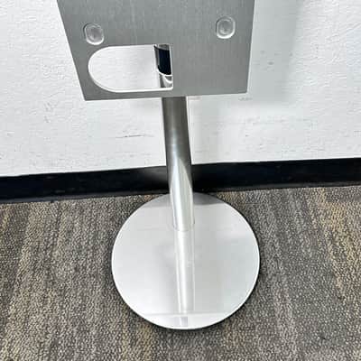 B&O Bang and Olufsen Beosound 9000 Floor Stand | Reverb