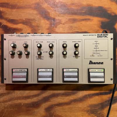 Ibanez DUE300 Delay Chorus Overdrive Multi Effect Silver image 1