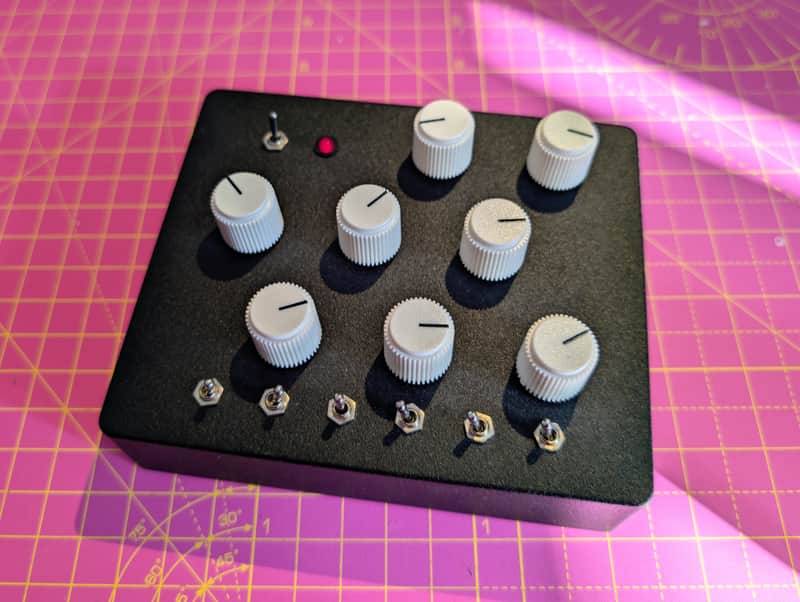 Rucci Electronics Maximal Drone Six Oscillator Synth [USED] Bild 1
