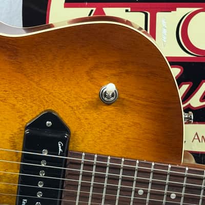 Godin 5th Avenue CW Kingpin II 2 Archtop Hollowbody Guitar with Soft Case 2003 image 4