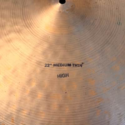 Zildjian K CONSTANTINOPLE 22” MEDIUM THIN HIGH 2494 g LIGHT COMPLEX Smoky CRASHABLE image 4