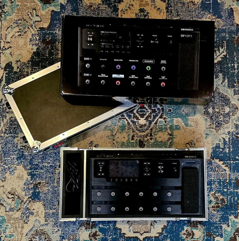 Line 6 Helix Floor Processor Pedal w/Road Case + Packaging image 1
