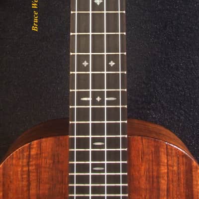 Handmade Solid Hawaiian Koa Tenor Ukulele, Rosewood Arch-Back, Hibiscus Abalone, MOP Inlay, Soft-bag, Bruce Wei UAG17-2026 image 6