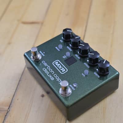 MXR M292 Carbon Copy Deluxe Analog Delay 2017 - Present - Green image 3