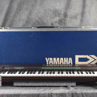 YAMAHA DX7 Digital Programmable Algorithm Synthesizer in Good Condition