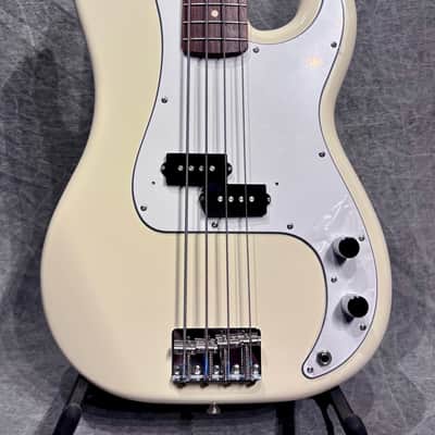 Squier Precision Bass silver series 1993-94 UNPLAYED image 4
