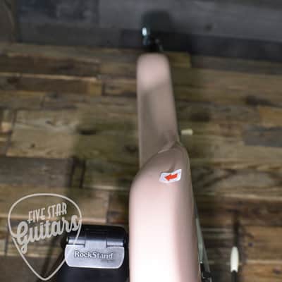 Pre-Owned Fender Limited Edition American Professional Jazzmaster Rosewood - Shell Pink with Hard Shell Case image 21