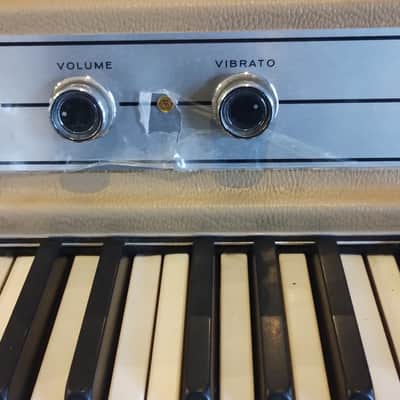 Wurlitzer 206A 64-Key Electric Piano 1974 - 1983 - Beige image 6