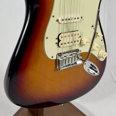 Fender American Deluxe Stratocaster HSS W/ OHSC 2000 - 3 Tone Sunburst image 2