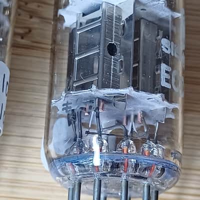 Superb ultra rare SIEMENS 12AU7 ecc82 SILVER PLATE matched pair very strong, fully tested Superb sounding tubes ! image 11