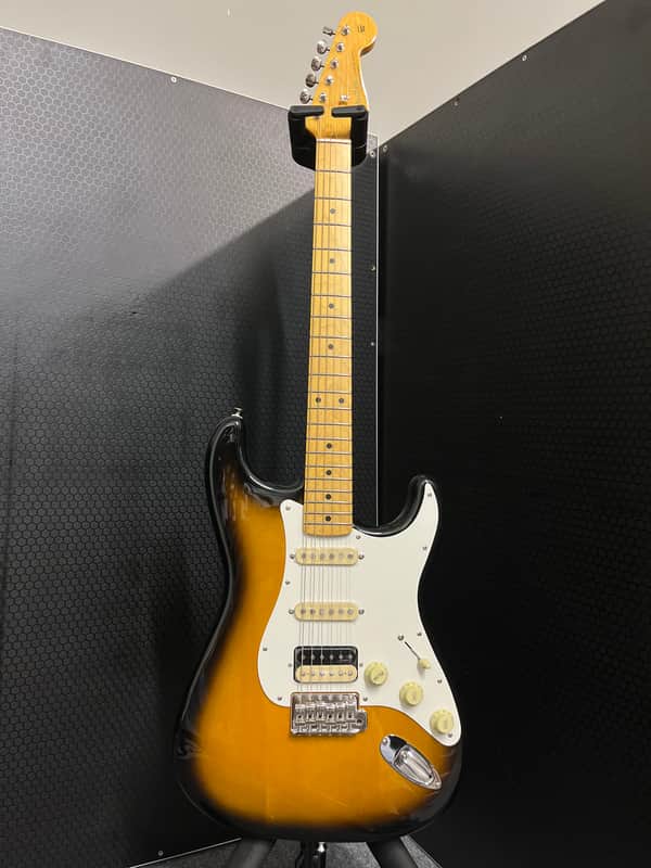 Fender JV Modified '50s Stratocaster HSS 2022 - Present - 2-Tone Sunburst