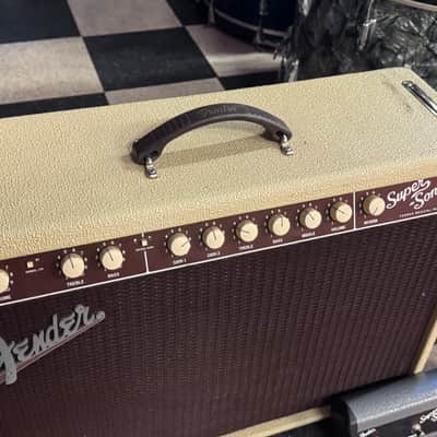 Fender Super Sonic 22 Tube Combo amp w footswitch and cover image 2