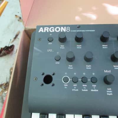 Modal Electronics Argon8 8 Voice 37-Key Wavetable Synthesizer 2020 - Grey image 2