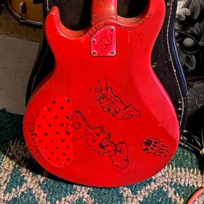 Silvertone SPN5 Double Cutaway with Two Humbuckers Repainted image 4