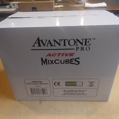 Avantone Pro - Mixcube Active Pair | Active Mini-Reference Monitors Black image 5