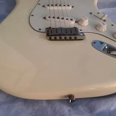 Fender Stratocaster 2006 - Cream/White image 12