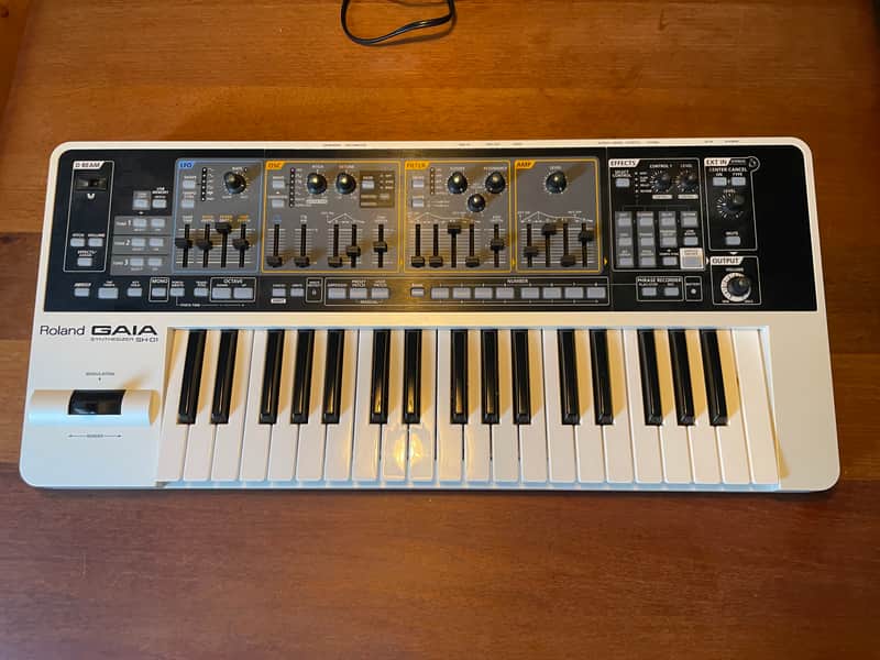 Roland SH-01 GAIA 37-Key Digital Synthesizer | Reverb Canada