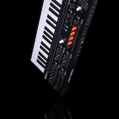 Arturia MiniFreak - 6-Voice Polyphonic Hybrid Synthesiser image 6