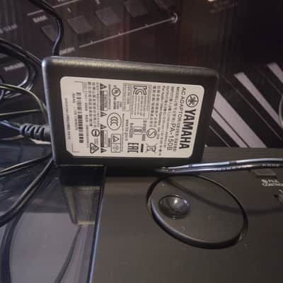 Yamaha PSR-E463 61-Key - Black image 4