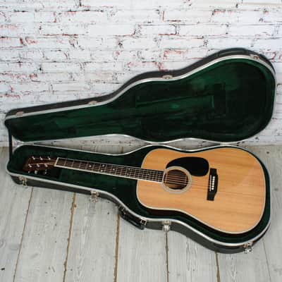 Martin - 2004 D-35 Acoustic Guitar - Natural - w/OHSC - w/LR Baggs - x4405 - USED image 17