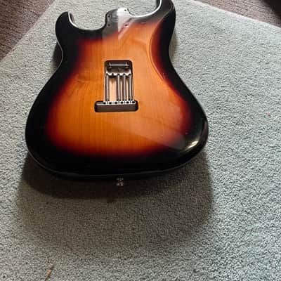 Fender Deluxe Series Stratocaster Body HSH 2020's - 3-Tone Sunburst image 4