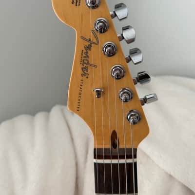 Fender American Standard Stratocaster Left-Handed with Rosewood Fretboard 2008 - 2016 - 3-Color Sunburst image 3