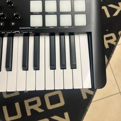 M-Audio Oxygen 49 MKV MIDI Keyboard Controller 2021 - Present - Black image 5