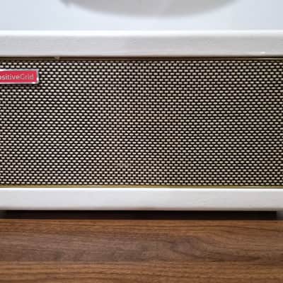 Positive Grid Spark 40 40-Watt 2x4" Modeling Guitar Combo 2021 Pearl White image 3