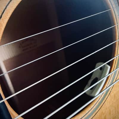 Martin 00-18V 2013 image 4