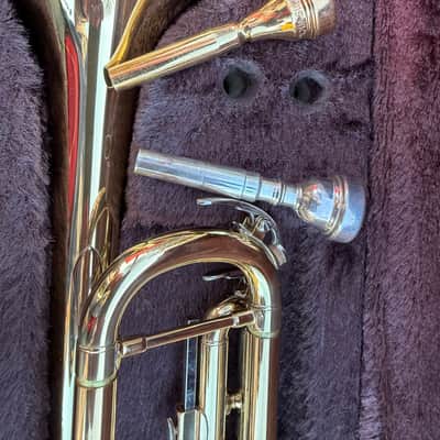 Yamaha YTR-2335 - Gold image 4