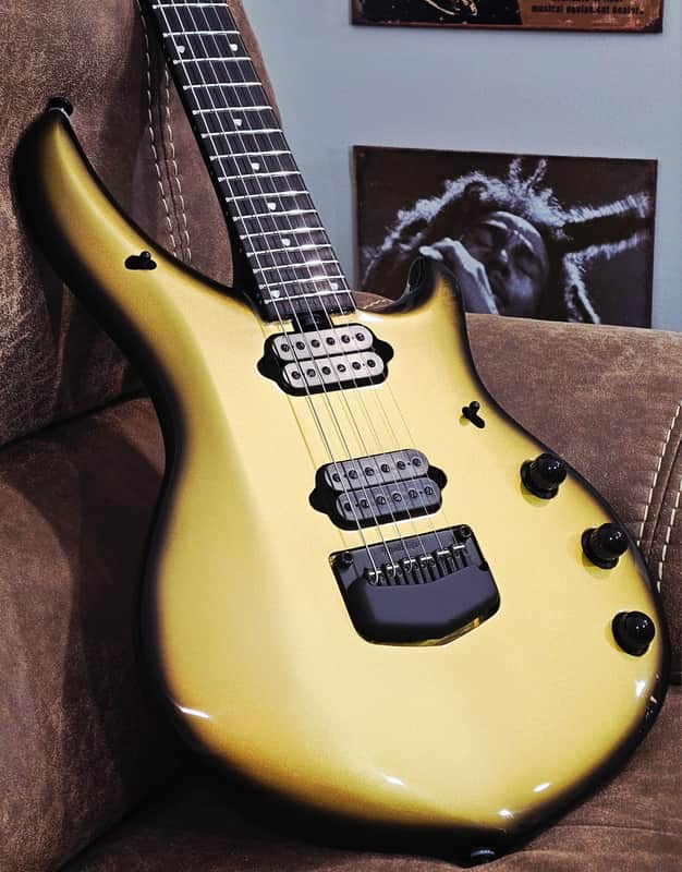 Ernie Ball Music Man John Petrucci Signature Majesty 6