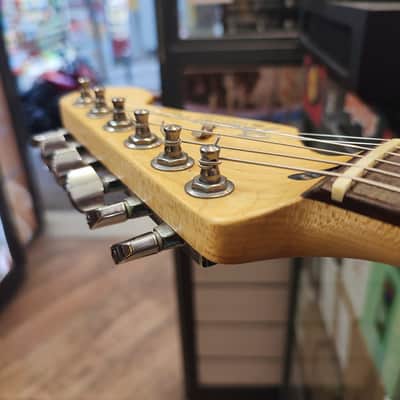 Fender Stratocaster Standard 2006 - Wine Red Maroon image 10