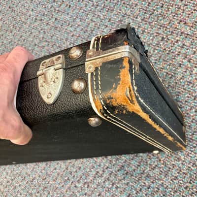 1966 Fender bass tolex hardcase image 5