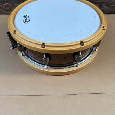 Dunnett Classic StereoPly 4-Ply Maple/Poplar Snare Drum w/ Wood Hoops Gold Sparkle 14x5'' image 2