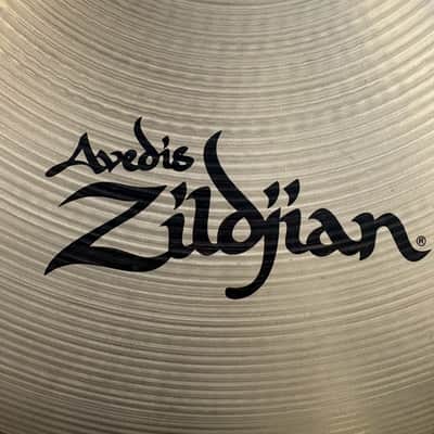 Zildjian A 20" Medium Thin Crash Cymbal (Used) image 3