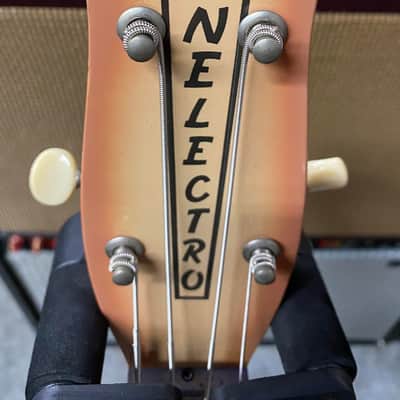 Danelectro Longhorn Bass image 6