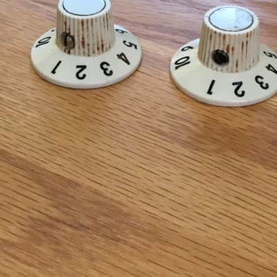 Two Vintage Spec Relic Jazzmaster Knobs Slotted Set Screws CTS Fender Witch Hats image 3