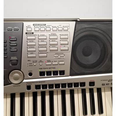 Yamaha PSR-2000 - Digital Keyboard - Silver/Gray - Very Good w/ stands image 18