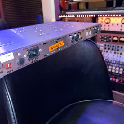 * NEW * API 5500 Dual 4-Band Equalizer 2007 - 2019 - Black image 4