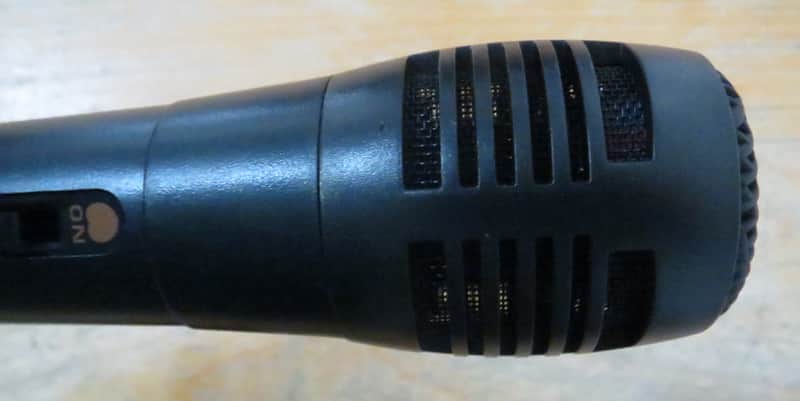 Unbranded Dynamic Mic w/ 1/4" Cable 2020s - Black image 1