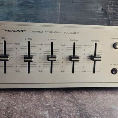 Realistic Stereo Frequency Equalizer Cat. # 31-1986 image 4