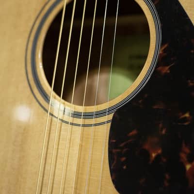 Yamaha FG800J NT Dreadnought Acoustic Guitar - Natural image 10