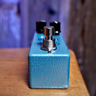 MXR M296 Classic 108 Fuzz Mini Effect Pedal image 7